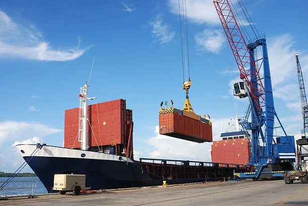 Transporte de cigarrillos electrónicos entre China y Canadá